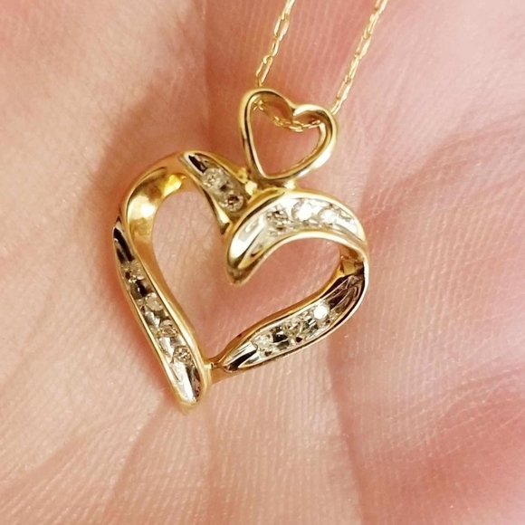 10K Gold Diamond Heart Necklace - Picture 9 of 14